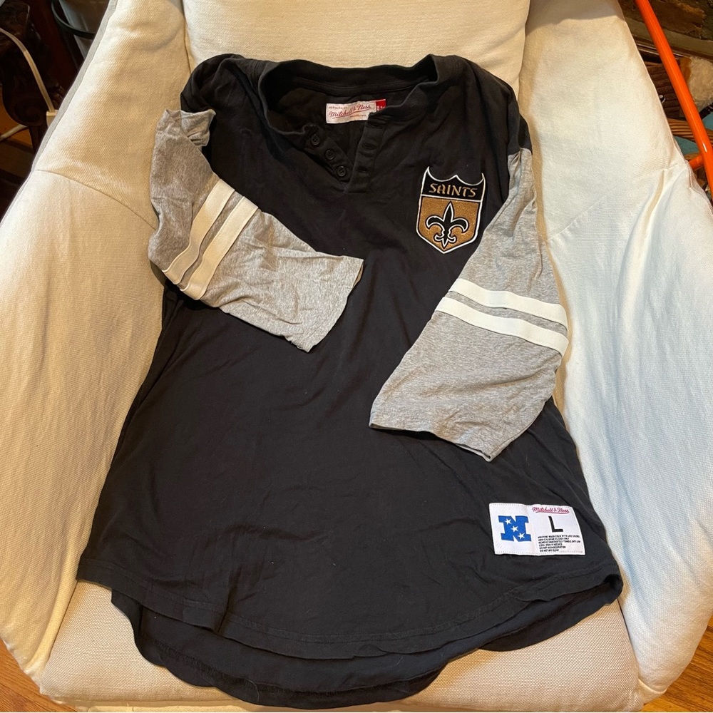 Mitchell & Ness New Orleans Saints NFL Throwback L Henley Shirt